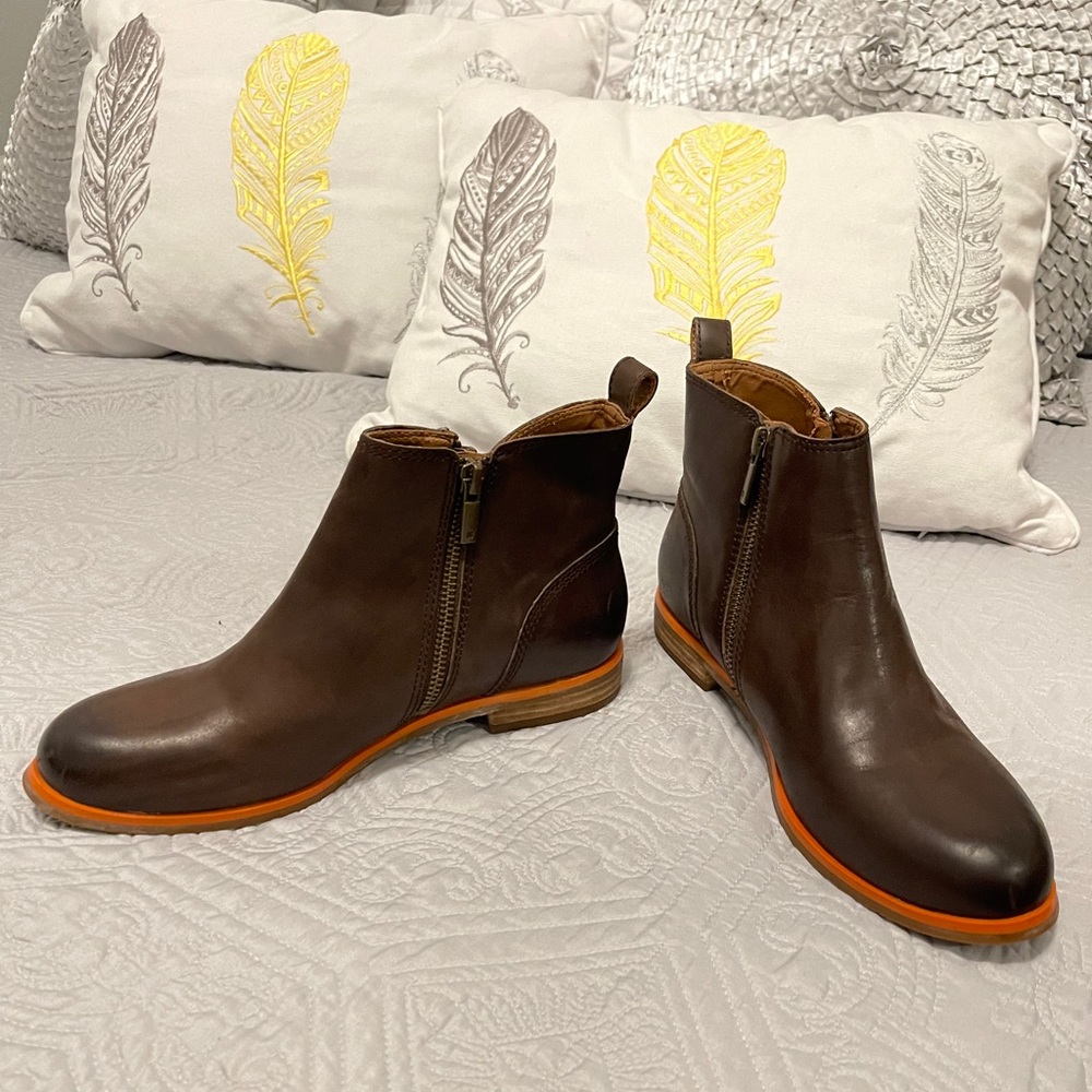 Women- Lucky Brand Chocolate Leather Ankle Boots